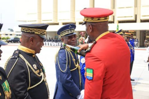 Le Chef de l’État préside la cérémonie de Port de galon de quinze officiers généraux.