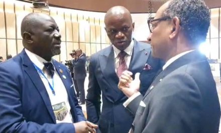 Rencontre stratégique à Brazzaville : Nicaise Moulombi et le Président Brice Clotaire Oligui Nguema en tête-à-tête à la CIAR