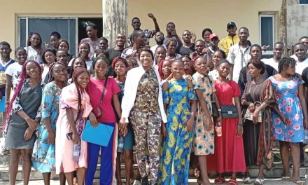 Zora KASSA : L’enfant prodige de Mayumba encourage les nouveaux bacheliers de la Basse Banio »