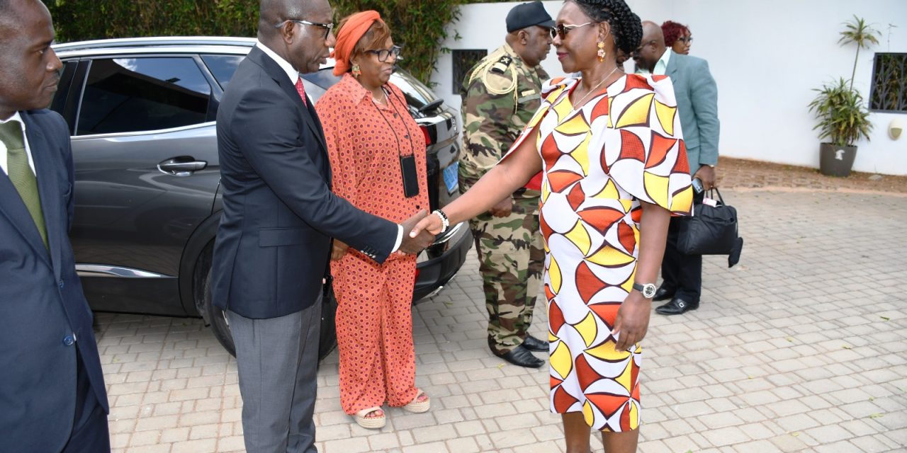 La Ministre Louise Boukandou Moussavou Rencontre les Fonctionnaires Gabonais au Maroc