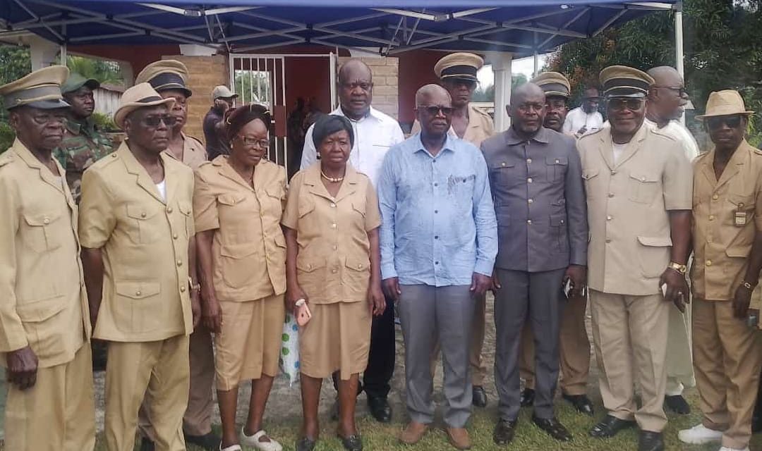 La Visite du Vice-Président Joseph Owondault Berre : Un Dialogue Constructif avec les Seniors du 2ème Arrondissement de Ntoum