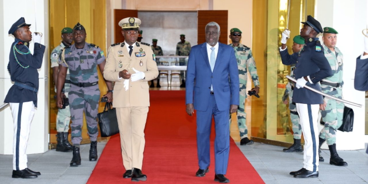 Le Général Brice Clotaire Oligui Nguema échange avec le Président de la commission de l’Union Africain