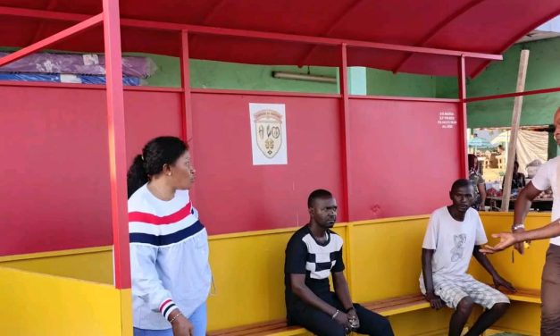 Makokou : La délégation spéciale offre des abris bus au quartier zoatab, un nouveau souffle pour les usagers des transports en commun
