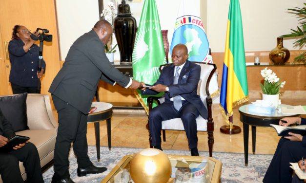 Le Chef de l’État reçoit un émissaire du Président de la République de Guinée Equatoriale
