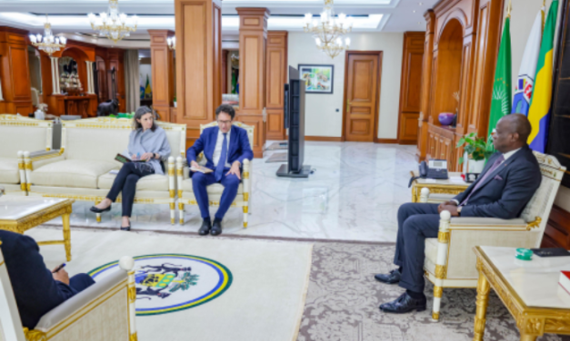 Gabon – Diplomatie active à Libreville : le Chef de l’État reçoit les ambassadeurs de France et du Liban