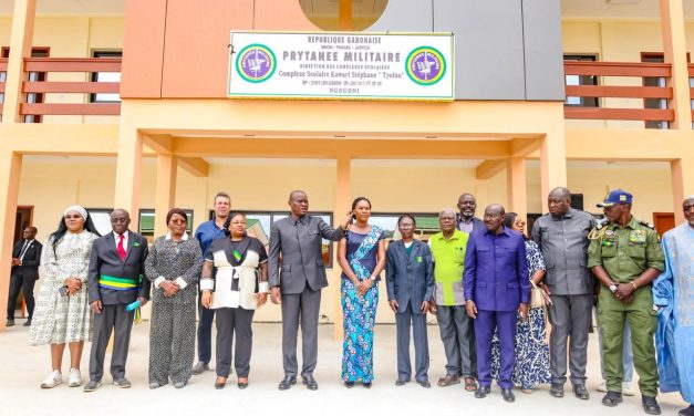Inaugurations Symboliques à Ngouoni : Un Pas Vers le Progrès et le Développement Local