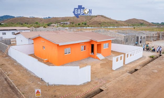 Tchibanga : Le chantier de la cité administrative prend forme avec 18 villas déjà construites