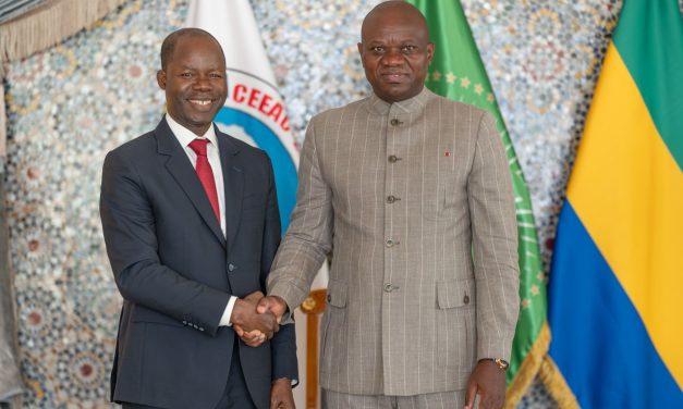 Le Président de la République reçoit le PDG de CORIS Banque en audience à Libreville