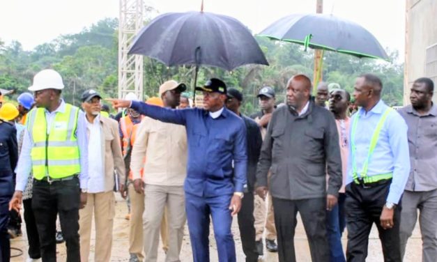 Gabon : Immersion présidentielle au cœur du chantier Ntoum–Cocobeach