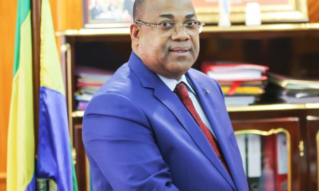 Inauguration du Palais des Congrès « Omar Bongo Ondimba » : Julien Nkoghe Bekale salue un acte de mémoire nationale