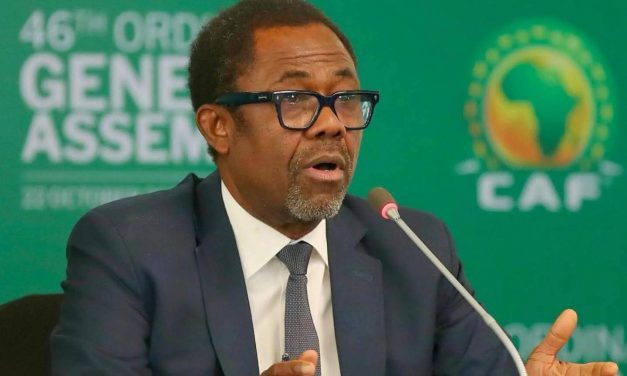 FECOFA : le sacre annoncé de Véron Mosengo Omba