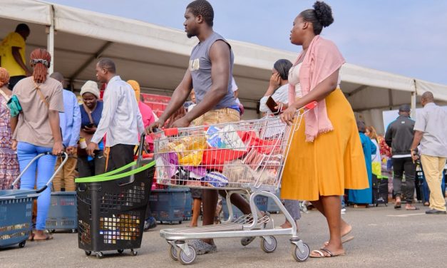 Owendo : la Centrale d’achats prise d’assaut, les ménages plébiscitent les prix réduits