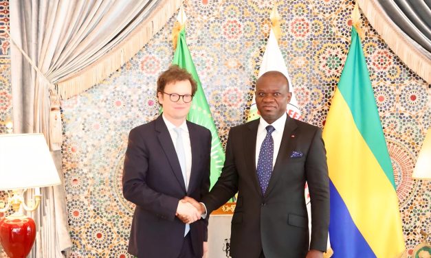 Gabon – Royaume-Uni : le départ de Simon Day scelle deux années de rapprochement diplomatique