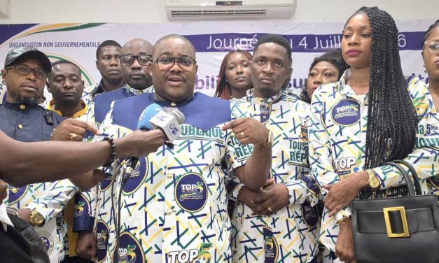 Gabon : l&rsquo;ONG TOP 5 fait son entrée sur la scène publique et mise sur la citoyenneté pour accompagner la 5e République