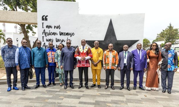 À Accra, Oligui Nguema s&rsquo;incline devant la mémoire de Kwame Nkrumah et plaide pour une intégration africaine fondée sur les résultats