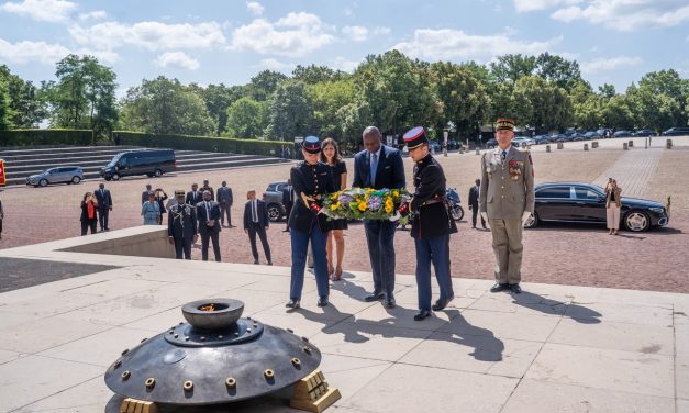 Arc de Triomphe, Mont-Valérien : Oligui Nguema inscrit sa visite d’État dans le devoir de mémoire