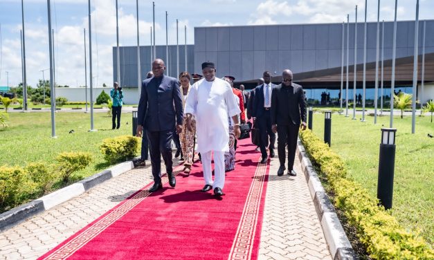 Diplomatie : en Gambie, Oligui Nguema poursuit son offensive pour une Afrique de la coopération
