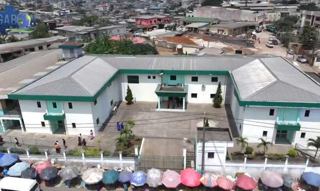 Gabon : à la veille de son inauguration, l’Hôpital de la Peyrie change le visage du quartier
